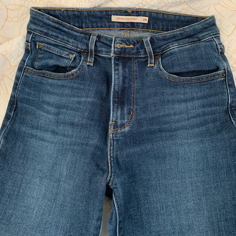 Levi’s 721 high rise skinny size 26